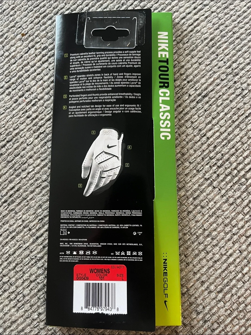 Nike White Golf Glove with Black Swoosh Accent